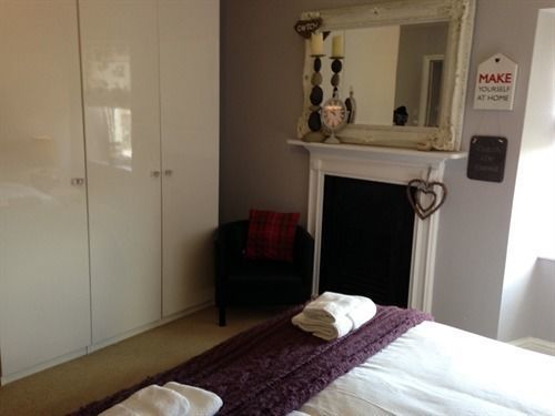 Eaton House Hotel Пембрук Екстериор снимка